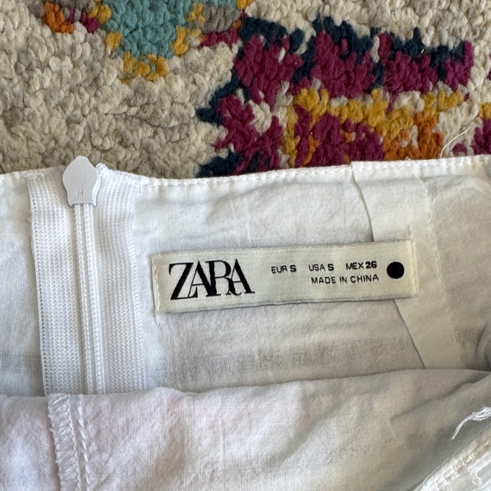 Zara Floral Embroidered White Skirt Size Small - Picture 4 of 7